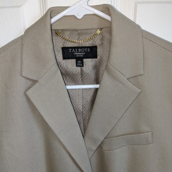 Talbots Wool Blazer Light tan with Gold Buttons Fully lined Size 10 Petite - Picture 6 of 16